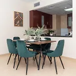 Stonetree - Studio Apartment Near The Beach