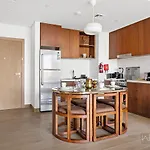 Welhome - Mesmerizing Sea & Burj Khalifa Views Apt At La Voile