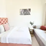 Cinematic&Chic Burj Khalifa &Fountain View 2Br Apt
