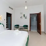 Spectacular Marina Views Modern Furnished - 3Br