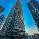 Higuests - Duplex Haven In Laguna Tower With City Views