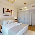 Torch Tower - Glamorous Two Bedroom