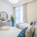 Veluxa - Luxe 2Bed With Private Beach