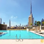 Meerak Homes - Burj Khalifa And Fountain View Downtown Elegance 2 Bed Apartment , Free Wifi, Parking, Gym And Pool