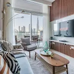 Deluxeliving At Vera Tower - Full Burj Khalifa View - Brand New Luxury Apartment