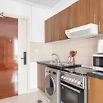 Silkhaus Luxury Studio In Residential Neighborhood