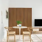 Silkhaus Luxury Studio In Residential Neighborhood