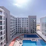 New Listing * Brand New Building * Czechin