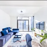 Stylish 2 Bedrooms Apt Across Dubai Opera