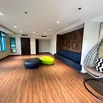 Stay In The Luxury Marina Crown Tower Walk To Barasti Beach