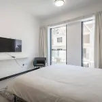 Modern 1 Bedroom In Aria Residence