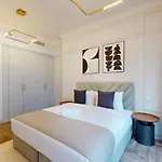 Torch Tower - Glamorous Two Bedroom