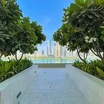 Private Beachfront 1 Bed With 180 View Of Marina Skyline