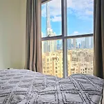 Luxury Downtown Apartment With Burj Khalifa View