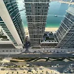 Manzil - 1Br Apartment In Emaar Beachfront With Private Beach & Marina Access