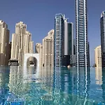 Dubai Marina Larivera