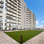 Welhome - Breathtaking View 1Br Apt In Damac Hills 2