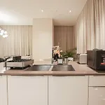 Luxe Living: Spacious Waterfront 2Br In Marina Gate