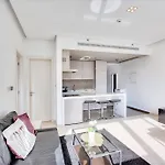 New Stylish 1 Bd In West Avenue Marina