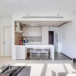 New Stylish 1 Bd In West Avenue Marina