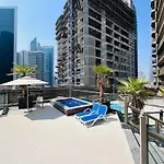 Green Place Elite Downtown Residence