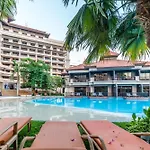Lux Bnb I Palm Jumeirah Resort I Palm Views