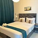 Golden Stay Vacation Homes Continental Tower Marina