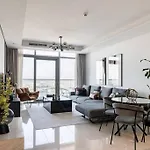 Chic One Bedroom Apartment With Full Sea View