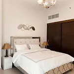 Luxurious & Modern 2Br Plus Maid, Sparkle Tower Dubai Marina - 10Ab4