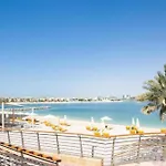 Tiara Residences, Free Beach & Pool Access