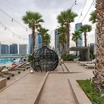 Spacious Luxe Family Apartment With Dubai Canal & Burj Khalifa View