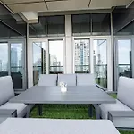 Paramount Midtown Hotel - Burj Khalifa Views