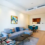 Rh- Modern Comfort, Bright 1Br Near Dubai Mall, City Views