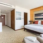 Frank Porter - Emaar Residences Fashion Avenue