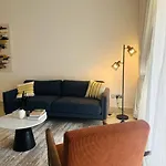 2-Bed Haven In Downtown Oasis Near Burj & Dxb Mall