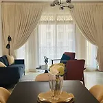 2-Bed Haven In Downtown Oasis Near Burj & Dxb Mall