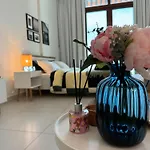 Unique Apt At Top Of Yachts With Panoramic Sea View Of Burj Khalifa, Alarab & Atalntis In Palm Jumeirah