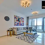 Modern Apartment By Your Perfect Stay Short Lets With Balcony And Marina Views