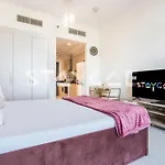 Staycae Holiday Homes - Carson Towers