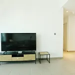 Brown Stone Holiday Homes Dubai Hills