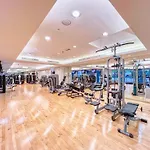 Stunning 1-Bedroom Apartment With Full Burj Khalifa View - 5-Min Walk To Dubai Mall