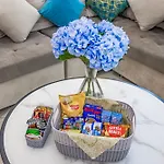 5 Star Serviced Apartment With Beach Access In The Heart Of Dubai Marina Free Welcome Gift Box Upon Arrival