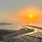 Stay In The Luxury Marina Crown Tower Walk To Barasti Beach