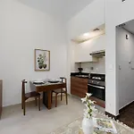 Breezy Studio In Sparkle Tower Jbr By Suiteable