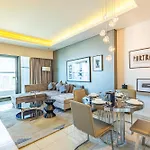 Superhost - Dubai Dreaming Stylish 1Br, Damac Towers Paramount