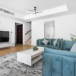 Whole 3 Bedroom With Maids Room House - The Springs - Privat Garden