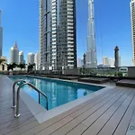 Luxurious 3Br Apartment With Assistant Room In Act One Act Two Tower 2, Downtown Dubai By Deluxe Holiday Homes