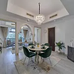 Burj Khalifa Partial View Peak Living Luxury 2Br Souk Al-Bahar Beside Dubai Mall-Golden Homes