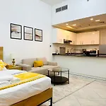 Elegant Studio: Your Perfect Stay In Dubai