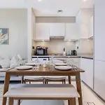 Stay By Latinem Luxury 1Br Holiday Home Cvr A2003 Near Burj Khalifa